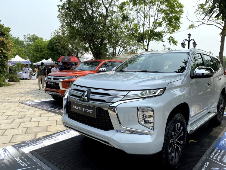Pajero Sport 4.4AT 2022 - Giá Pajero Sport tại Vinh Nghệ An
